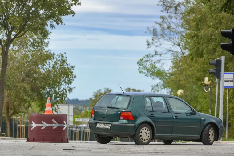 Domišljati Zadrani: I kad nema kružnog toka, oni se sami snađu
