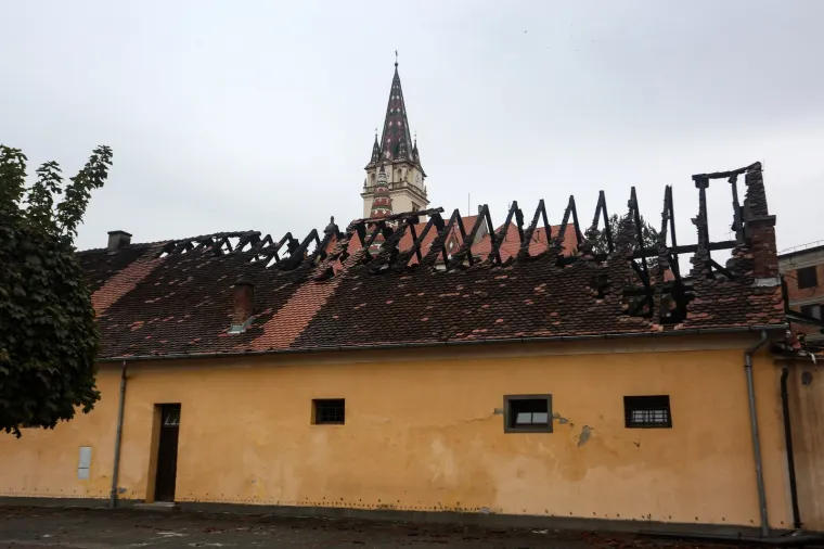 Novo čudo u Mariji Bistrici? Požar 'preživio' jedino - plastični kip Gospe!