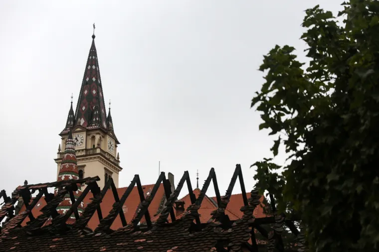 Novo čudo u Mariji Bistrici? Požar 'preživio' jedino - plastični kip Gospe!