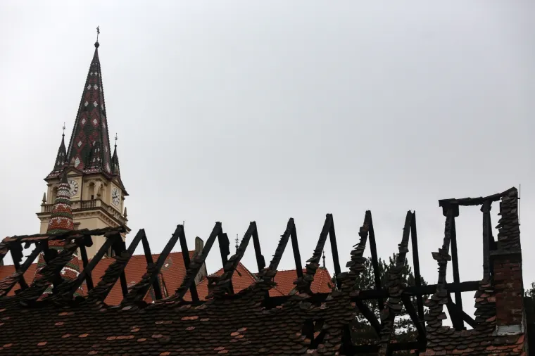 Novo čudo u Mariji Bistrici? Požar 'preživio' jedino - plastični kip Gospe!