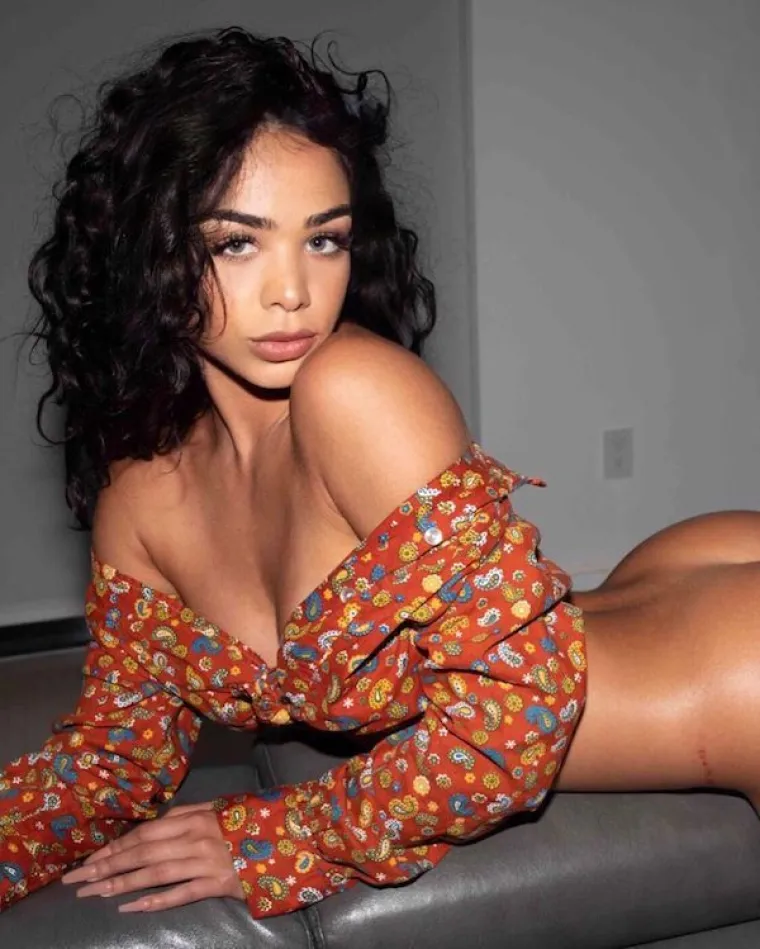 HVALE SE FRIZUROM, NO VEĆINI JE IMPRESIVNO NE&Scaron;TO POSVE DRUGO: Koliko god se trudile, obline im uvijek zavr&scaron;e u prvom planu