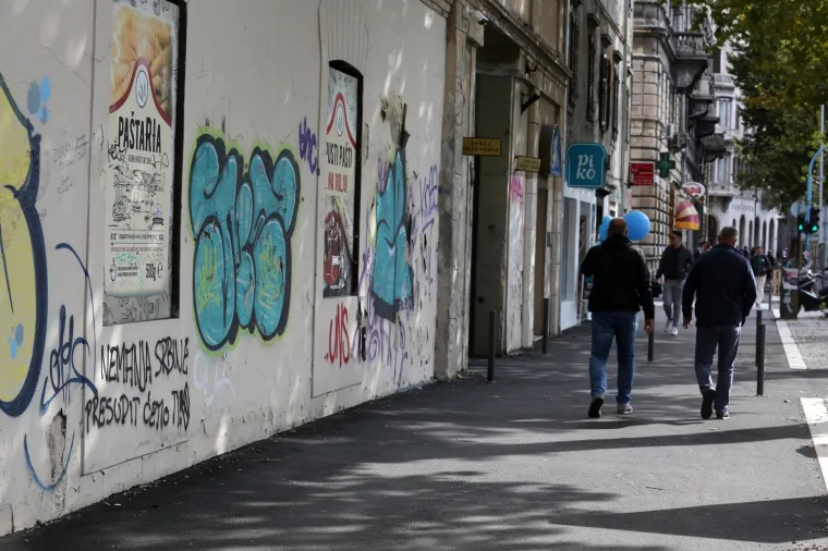 Prijeteći grafit umjetniku zbog zvijezde petokrake: 'Nemanja, Srbine, presudit ćemo ti'