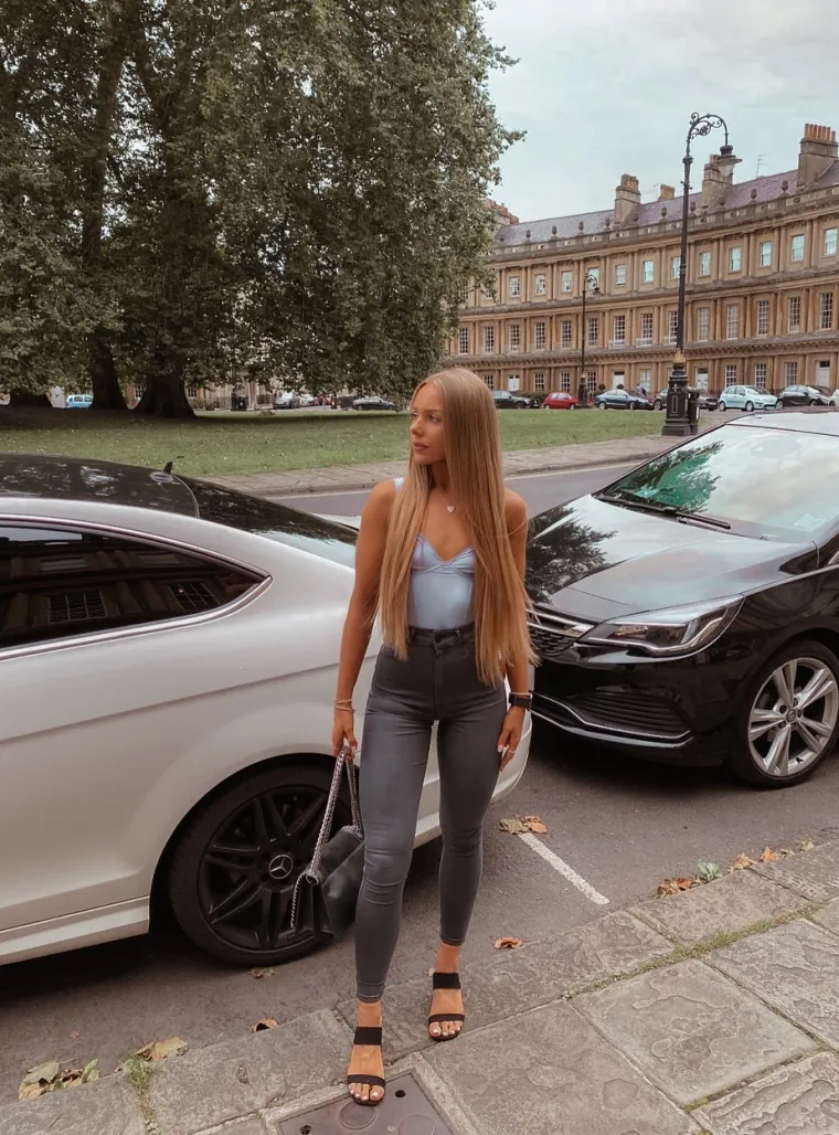 U ŠKOLI SU JOJ GOVORILI DA IZGLEDA 'KAO KIT': Prošla je pakao zbog debljine, a njezine vruće fotke danas mame uzdahe