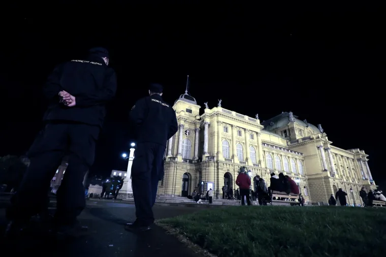 PROMETNI REDARI RASTJERALI MLADE: Stožer im zatvorio klubove, a sad ih potjerali i sa platoa ispred HNK