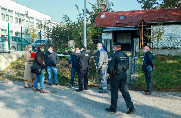TUŽNA DELOŽACIJA JABUKE: Policija iznijela stvari iz kluba, na mjestu događaja i Juričan