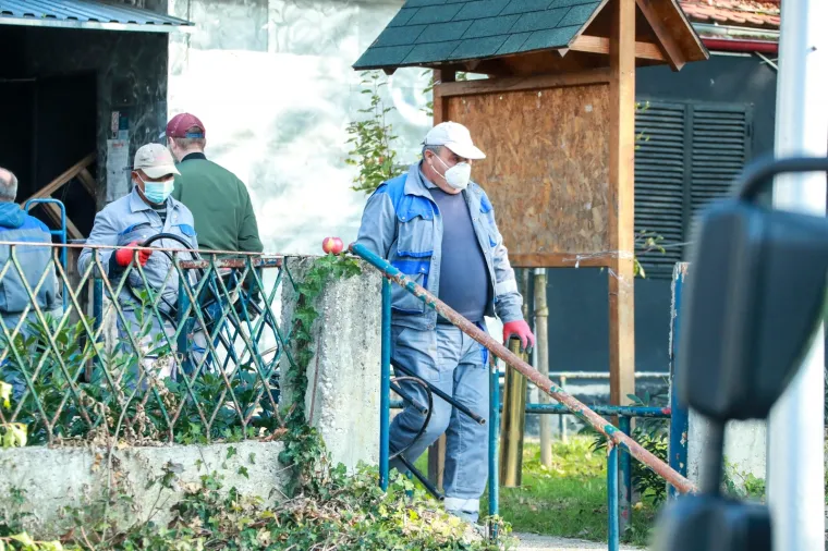 TUŽNA DELOŽACIJA JABUKE: Policija iznijela stvari iz kluba, na mjestu događaja i Juričan