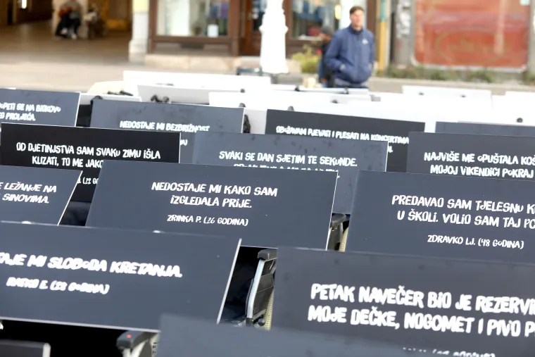 'Nedostaje mi igra lovice s djecom': Invalidska kolica postavljena su na Trgu