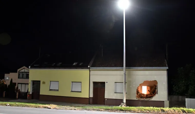 Velika tragedija: Autom se zabio u kuću, probio zid i na mjestu poginuo