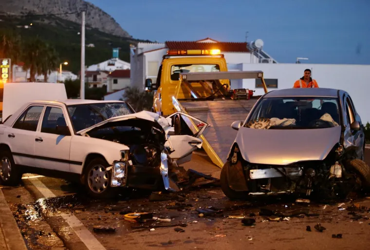 U te&scaron;koj prometnoj nesreći na Jadranskoj magistrali sudarila se dva vozila: Ozlijeđene četiri osobe