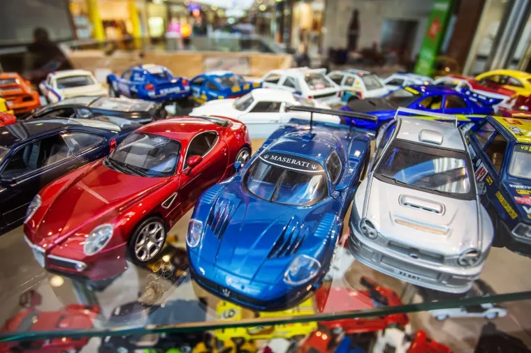 Mali i lijepi: U osječkom Portanovi organizirana izložba kolekcionarskih autića