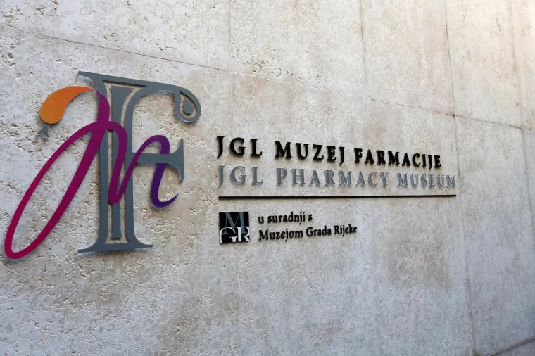 U Rijeci otvoren prvi hrvatski specijalizirani Muzej farmacije: Zmija i ljekarnik Pablo nude pregršt savjeta