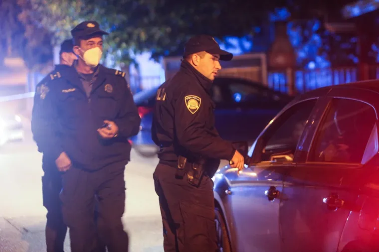 Detalji tragedije u Zagrebu: Mu&scaron;karac vatrenim oružjem ubio ženu u stanu, pa presudio sebi