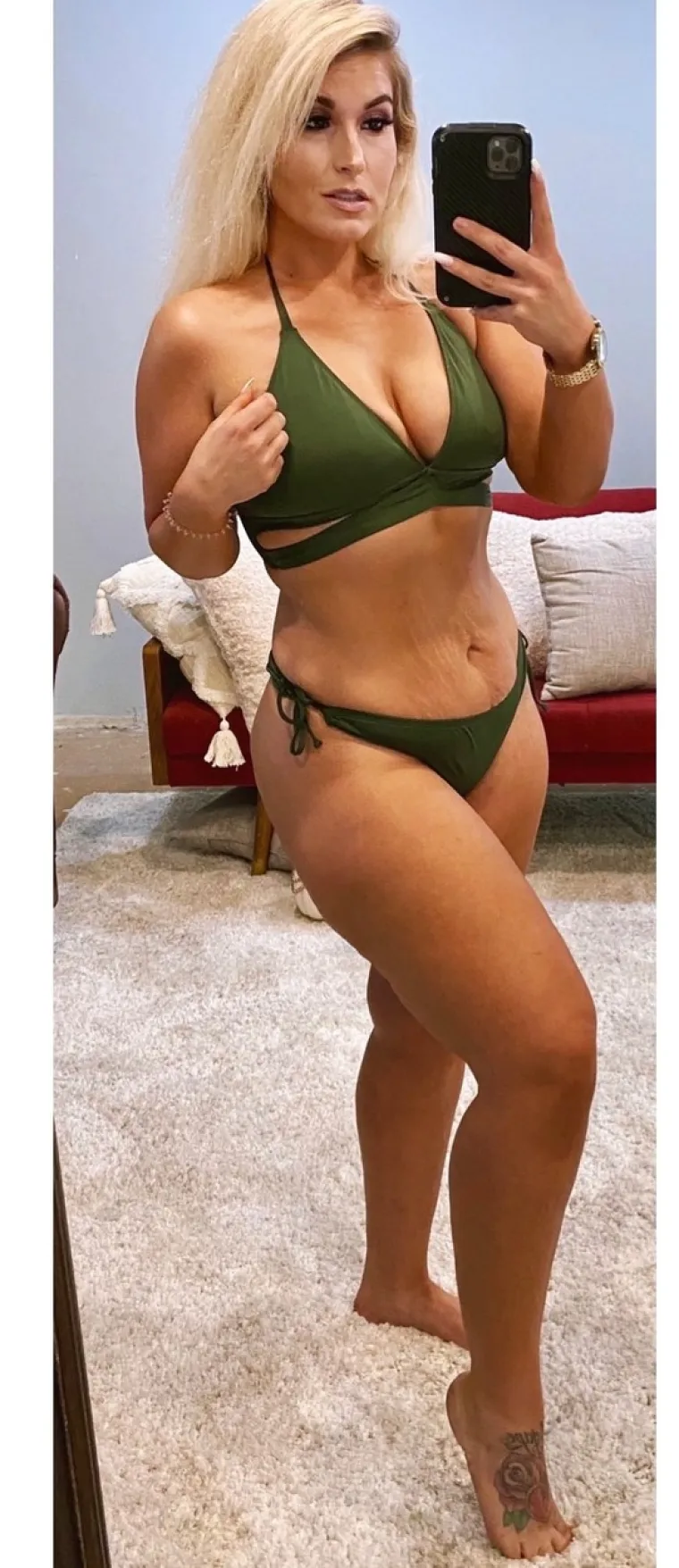 ZAR JE OVO ISTA ŽENA? Bila je opasno pretila, a sada provocira u seksi donjem rublju. Kakva transformacija!