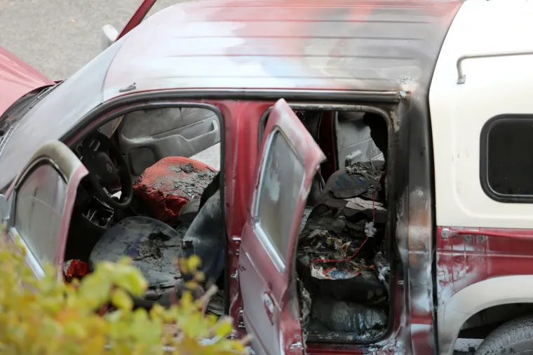 Izgorio automobil u Lovranu: Vlasnik je mu&scaron;karac koji je pronađen mrtav na zapaljenoj brodici?