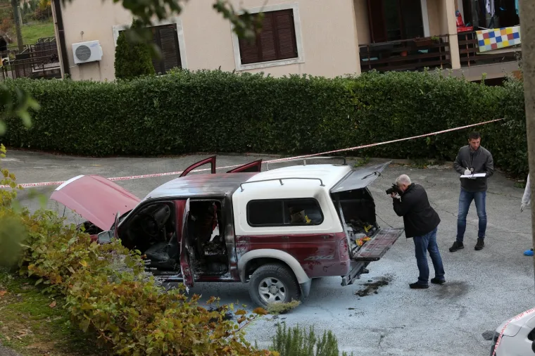 Izgorio automobil u Lovranu: Vlasnik je mu&scaron;karac koji je pronađen mrtav na zapaljenoj brodici?
