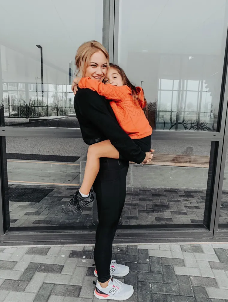 ŽENA JE NAPRAVILA ČUDO: U trgovini vjenčanica su joj rekli da je 'predebela' za bilo koju haljinu. Pogledajte je danas