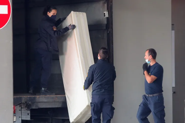 Ovo su prizori od kojih se ledi krv u žilama: U Areni počeli postavljati krevete za zaražene, može ih stati više od 1000