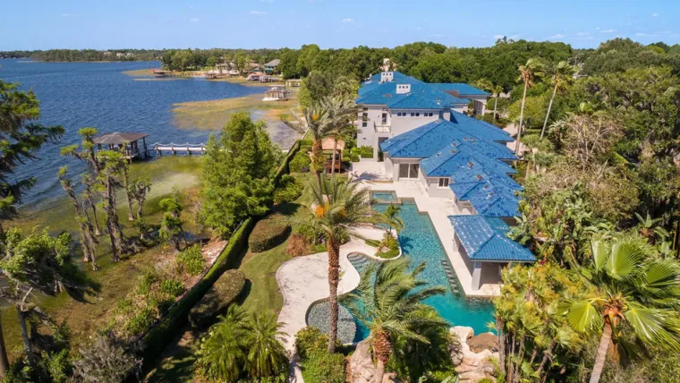 [FOTO] ZAVIRITE U MEGALUKSUZNU KUĆU NBA LEGENDE I PROBAJTE SE NE IZGUBITI: Nevjerojatno imanje procijenjeno na 125 milijuna kuna