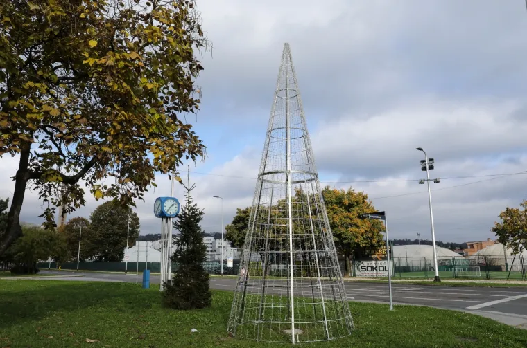On je predložio, a Skupština većinom glasova prihvatila o davanju u zakup i u drugo korištenje površina javne namjene, kojim je, između ostalog, predviđeno i da  Zagrebački velesajam bude nadležan za površine na kojima će se održavati manifestacije povodom božićnih i uskršnjih blagdana. Photo: Emica Elvedji/PIXSELL