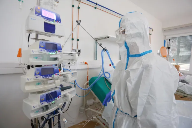 Slike koje u mnogima izazivaju jezu - ovako izgleda život na odjelu na kojem se liječe te&scaron;ko oboljeli od koronavirusa