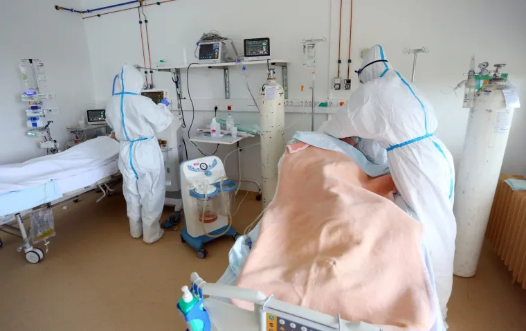 Slike koje u mnogima izazivaju jezu - ovako izgleda život na odjelu na kojem se liječe te&scaron;ko oboljeli od koronavirusa