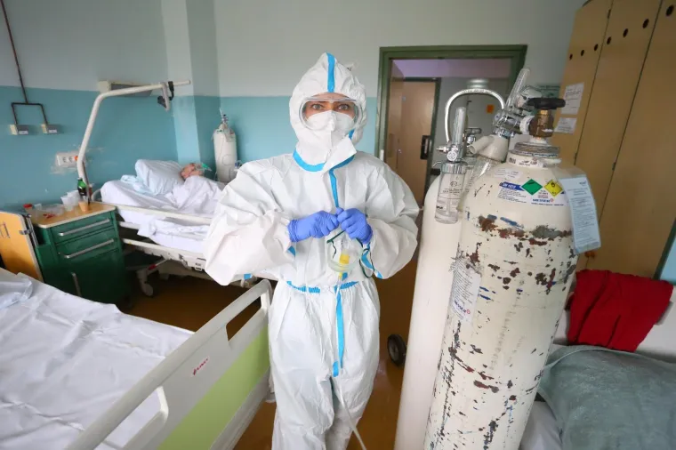 Slike koje u mnogima izazivaju jezu - ovako izgleda život na odjelu na kojem se liječe te&scaron;ko oboljeli od koronavirusa