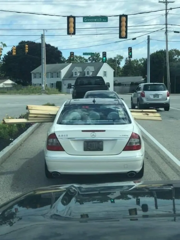 Mislite da ste vidjeli sve? Ovo su najčudniji prizori koje su ljudi vidjeli na cestama