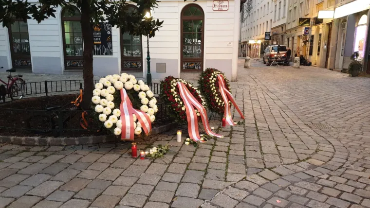 Položeni vijenci na mjestu stra&scaron;nog događaja u Beču