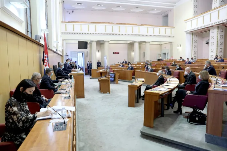 Parlament pod posebnim režimom: Aktualnim prijepodnevom i uz posebne epidemiolo&scaron;ke mjere započeo novu sjednicu
