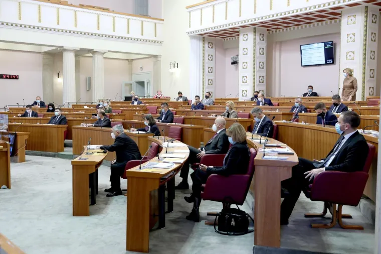 Parlament pod posebnim režimom: Aktualnim prijepodnevom i uz posebne epidemiolo&scaron;ke mjere započeo novu sjednicu