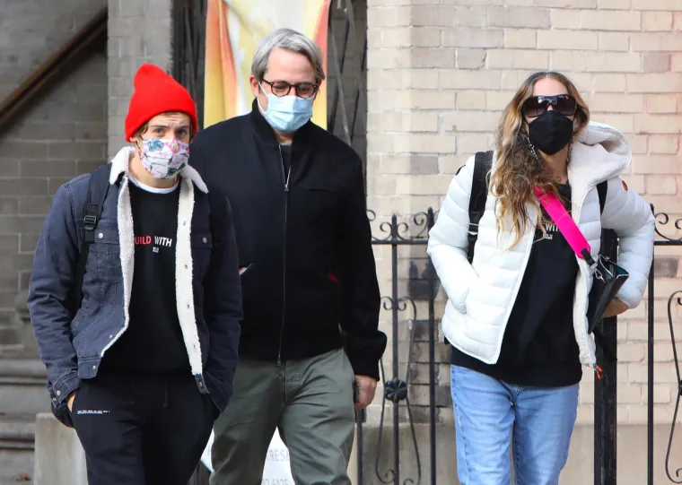Sarah Jessica Parker sa suprugom Matthewom Broderickom i njihovim sinom Jamesom Wilkiejem Broderickom