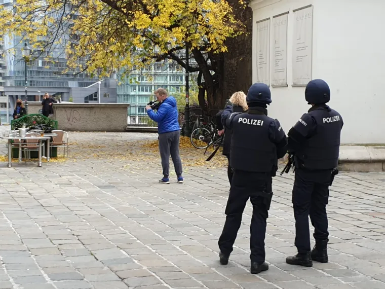 Snažne policijske i vojne snage na ulicama Beča