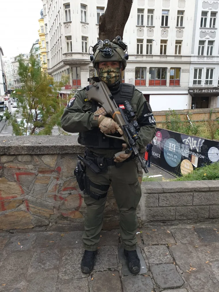 Snažne policijske i vojne snage na ulicama Beča