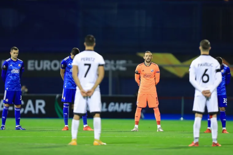 [FOTO] OVAKO TO IZGLEDA VEČERAS NA MAKSIMIRU: Minuta &scaron;utnje i otužna atmosfera