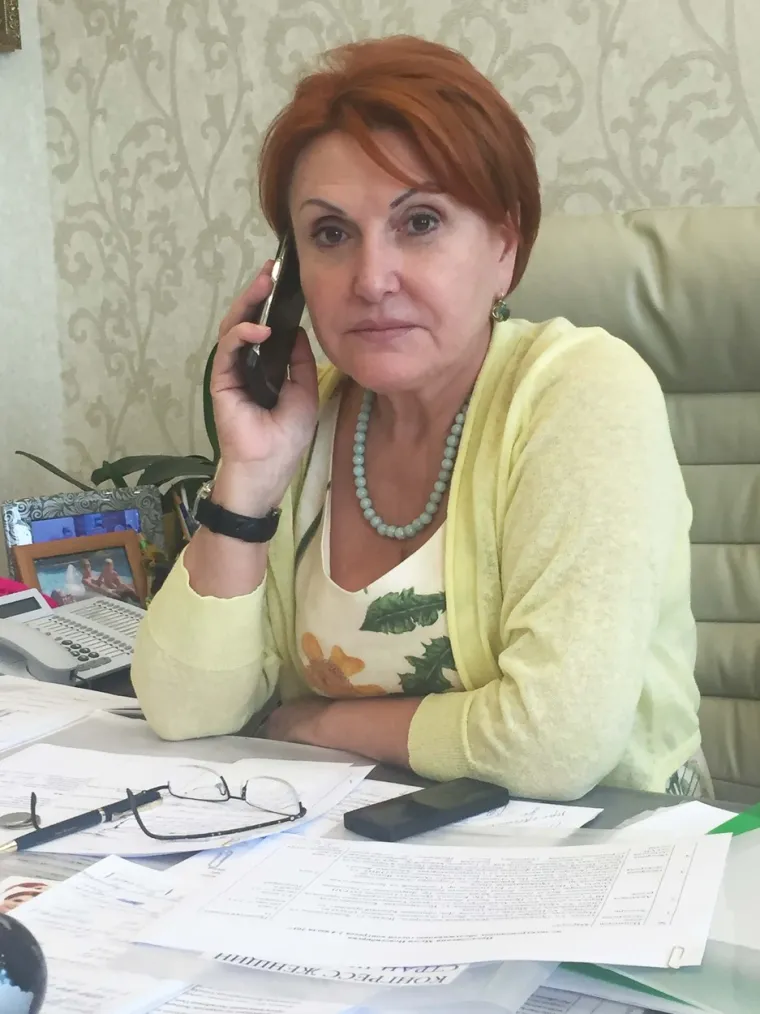 Medicinska sestra iz ruskoga Novosibirska dobila je momentalni otkaz u bolnici nakon što ju je kamera ulovila u šokantnom i monstruoznom činu prema jednome djetetu.