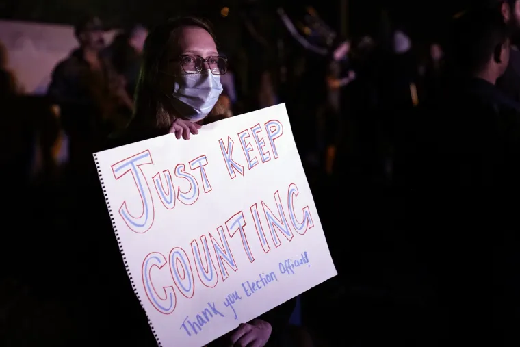 Izborna drama u SAD-u je na vrhuncu! Trumpovi i Bidenovi prista&scaron;e prosvjeduju diljem zemlje!