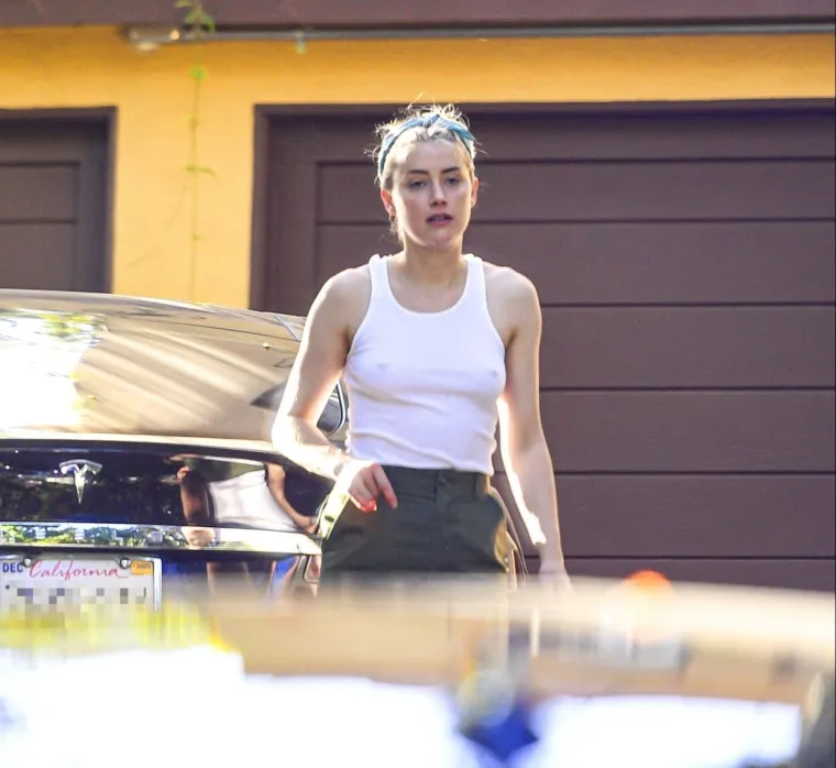 Glumica Amber Heard odahnula je nakon &scaron;to je pro&scaron;loga tjedna sud u Londonu odlučio da britanski tabloidi nisu oklevetali njenog biv&scaron;eg supruga Johnnyja Deppa. Podsjetimo, sudac je rekao da prihvaća Amberine tvrdnje o zlostavljanju od strane Deppa u burnoj petogodi&scaron;njoj vezi te Deep tako izgubio tužbu protiv nje i britanskog tabloida Sun