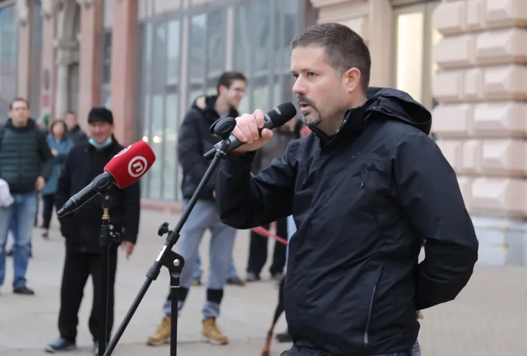 Održano je jo&scaron; jedno okupljanje protiv mjera, prosvjednici jasno poručuju: 'Pandemija zavr&scaron;ava kada svi kažemo 'ne''