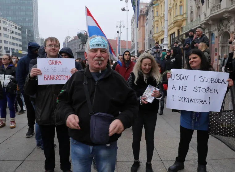 Održano je jo&scaron; jedno okupljanje protiv mjera, prosvjednici jasno poručuju: 'Pandemija zavr&scaron;ava kada svi kažemo 'ne''