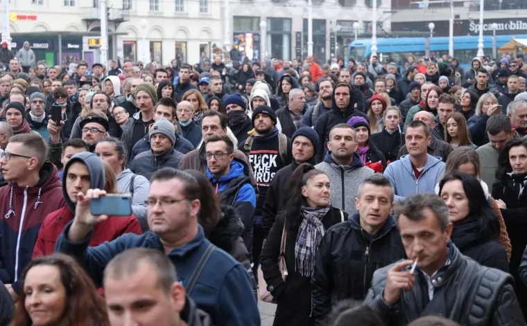 Održano je jo&scaron; jedno okupljanje protiv mjera, prosvjednici jasno poručuju: 'Pandemija zavr&scaron;ava kada svi kažemo 'ne''