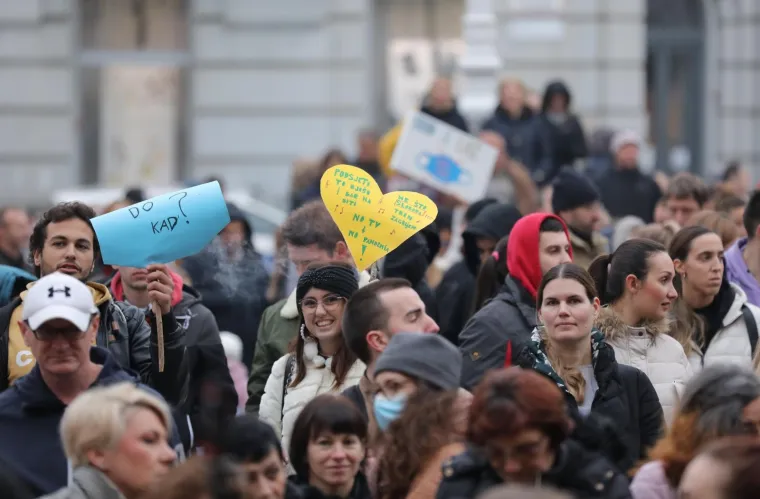 Održano je jo&scaron; jedno okupljanje protiv mjera, prosvjednici jasno poručuju: 'Pandemija zavr&scaron;ava kada svi kažemo 'ne''