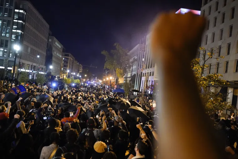 Odu&scaron;evljenje nakon izbora: Pogledajte kako su Amerikanci slavili povijesnu pobjedu Bidena nad Trumpom