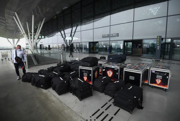 [FOTO] OR&Scaron;IĆ U 'PILI' DO&Scaron;AO NA AERODROM: Ovako je to izgledalo jutros prije polaska u Istanbul