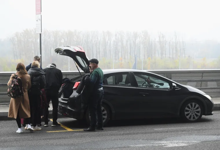 [FOTO] OR&Scaron;IĆ U 'PILI' DO&Scaron;AO NA AERODROM: Ovako je to izgledalo jutros prije polaska u Istanbul