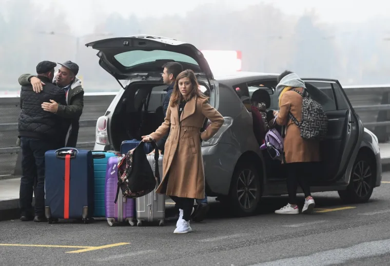 [FOTO] OR&Scaron;IĆ U 'PILI' DO&Scaron;AO NA AERODROM: Ovako je to izgledalo jutros prije polaska u Istanbul