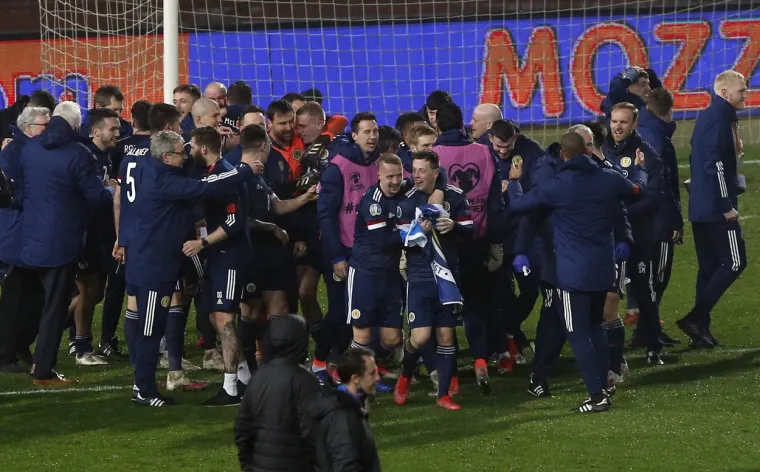 [FOTO] MITROVIĆ TRAGIČAR SRBIJE: Obratite pozornost na ključni detalj; Primjećujete li nešto?