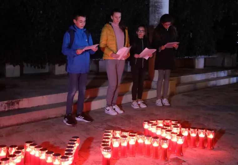 Pogledajte kako su građani diljem Hrvatske odali počast Vukovaru - simbolu hrvatske slobode