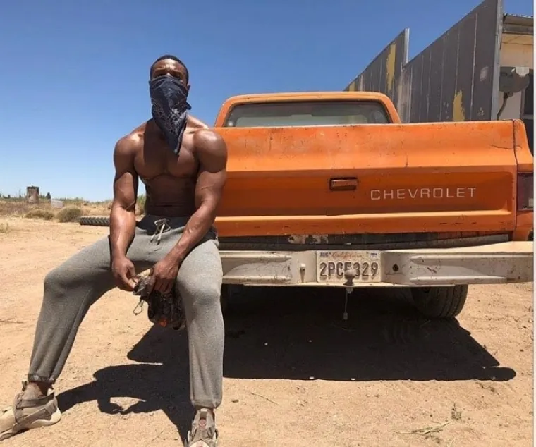 Prema godi&scaron;njem izboru magazina People, glumac Michael B. Jordan je najseksi mu&scaron;karac na svijetu. Proslavio se ulogama u filmovima 'Creed' i 'Black Panther', a sinoć je progla&scaron;en pobjednikom u talk showu Jimmyja Kimmela.