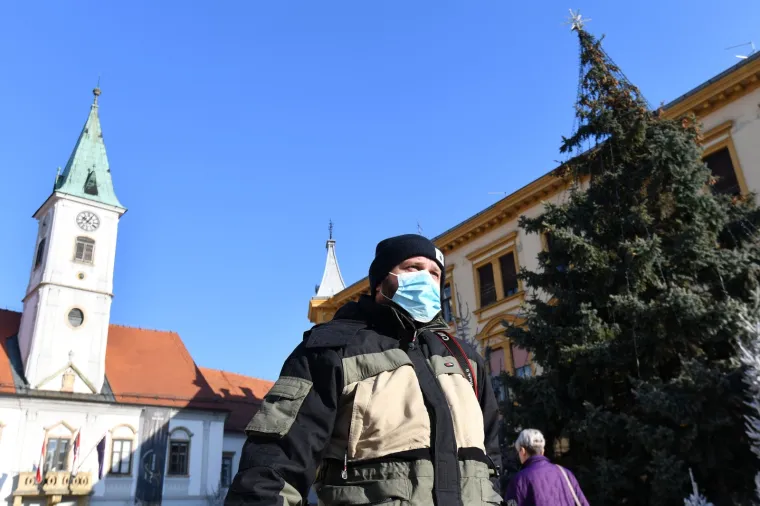Korona je ovdje udarila najjače! Kafići su zatvoreni, terase sablasno prazne, a stigli su i dodatni kreveti za covid pacijente