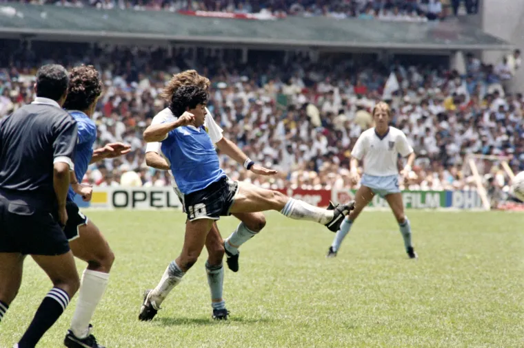 Maradona u akciji